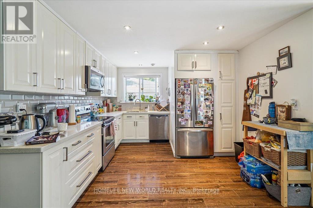 Upper - 47 Davis Road, Aurora, ON - Indoor Photo Showing Kitchen