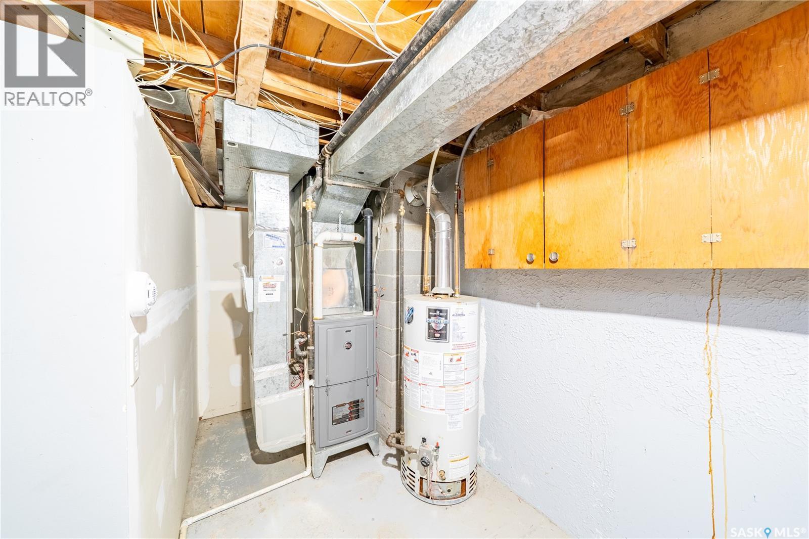 406 Royal Street, Regina, SK - Indoor Photo Showing Basement