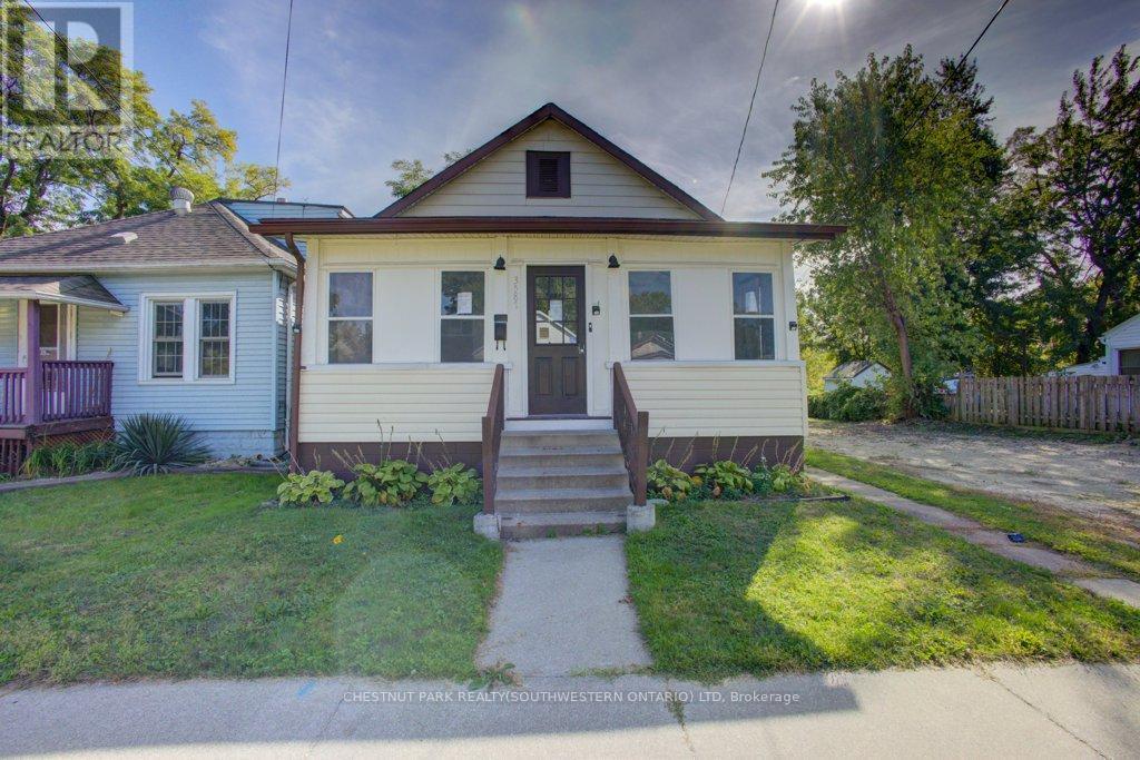 3587 Bloomfield Road, Windsor, ON - Outdoor With Facade