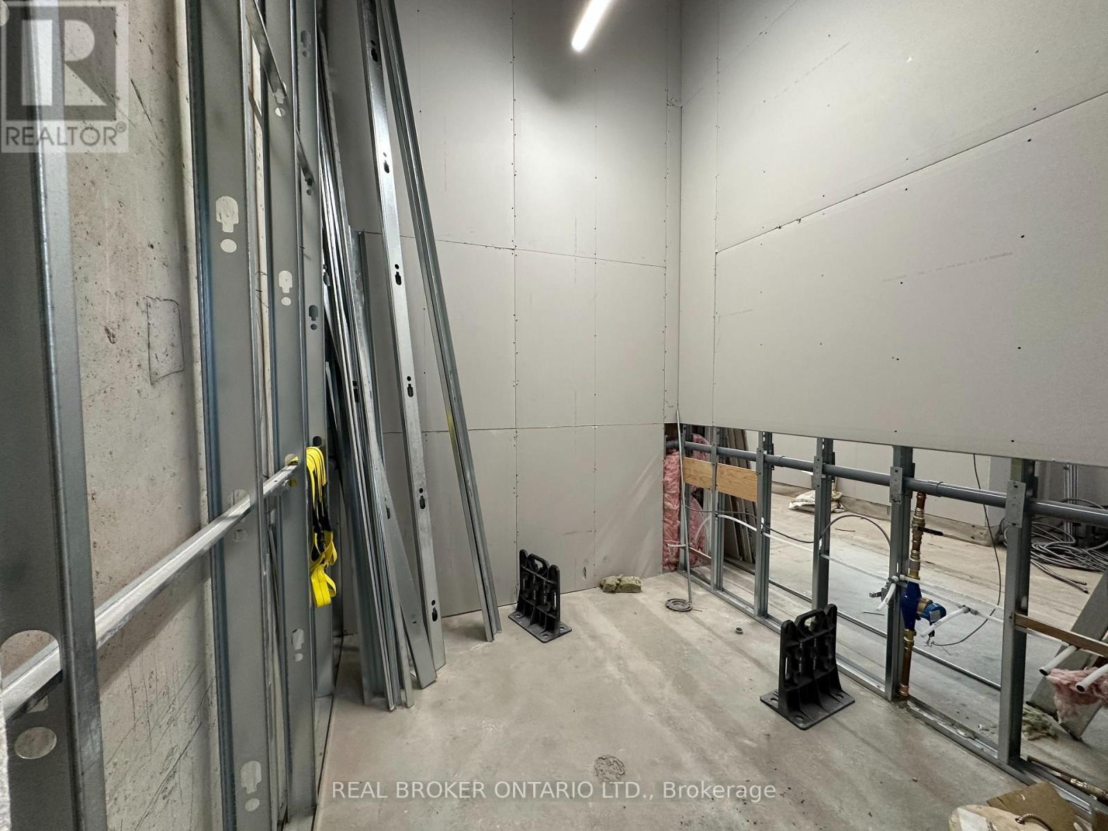 206 King Street W, Hamilton, ON