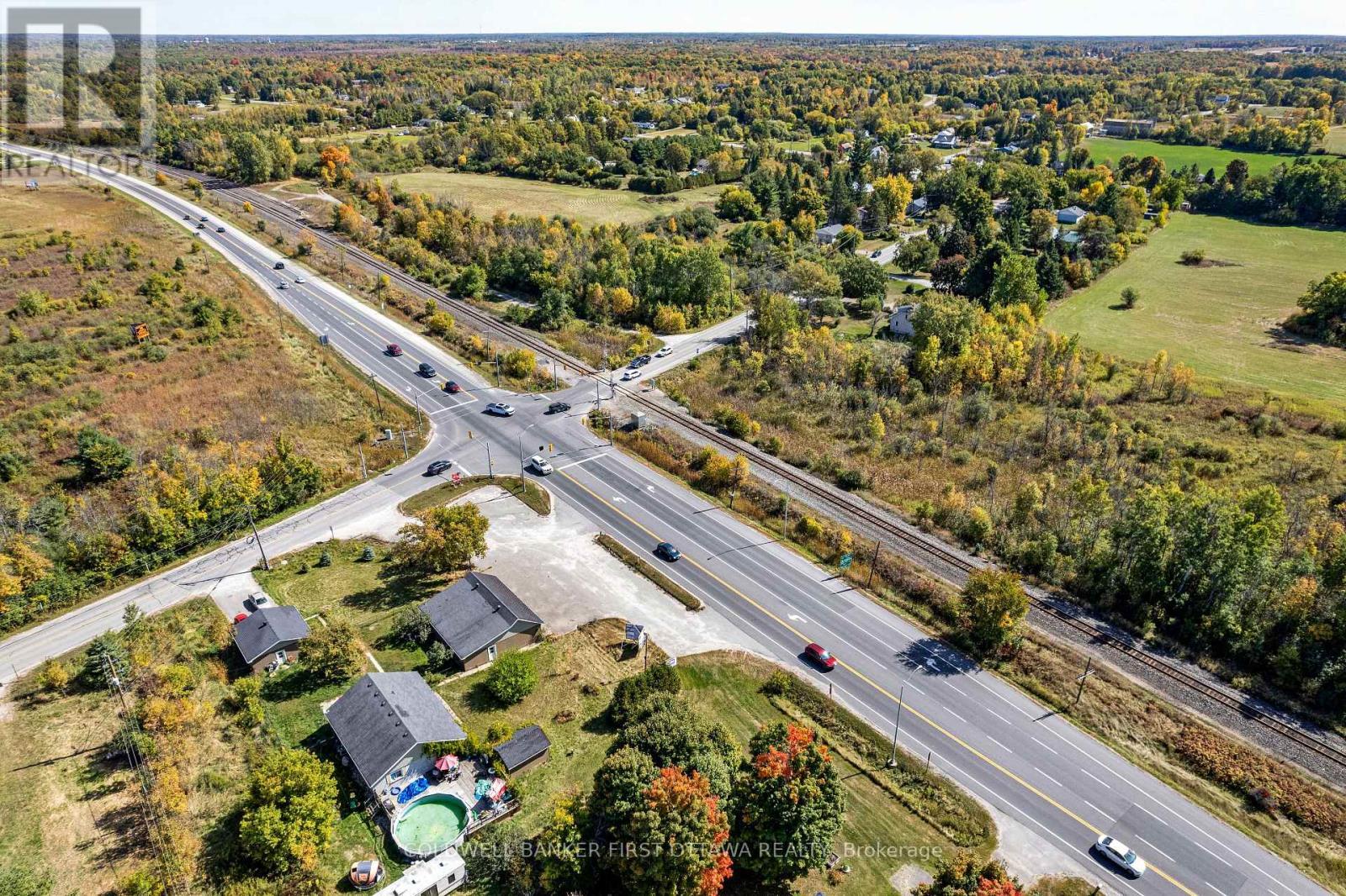 4 mins west of Perth - 18318 Hwy 7 Highway, Tay Valley, ON