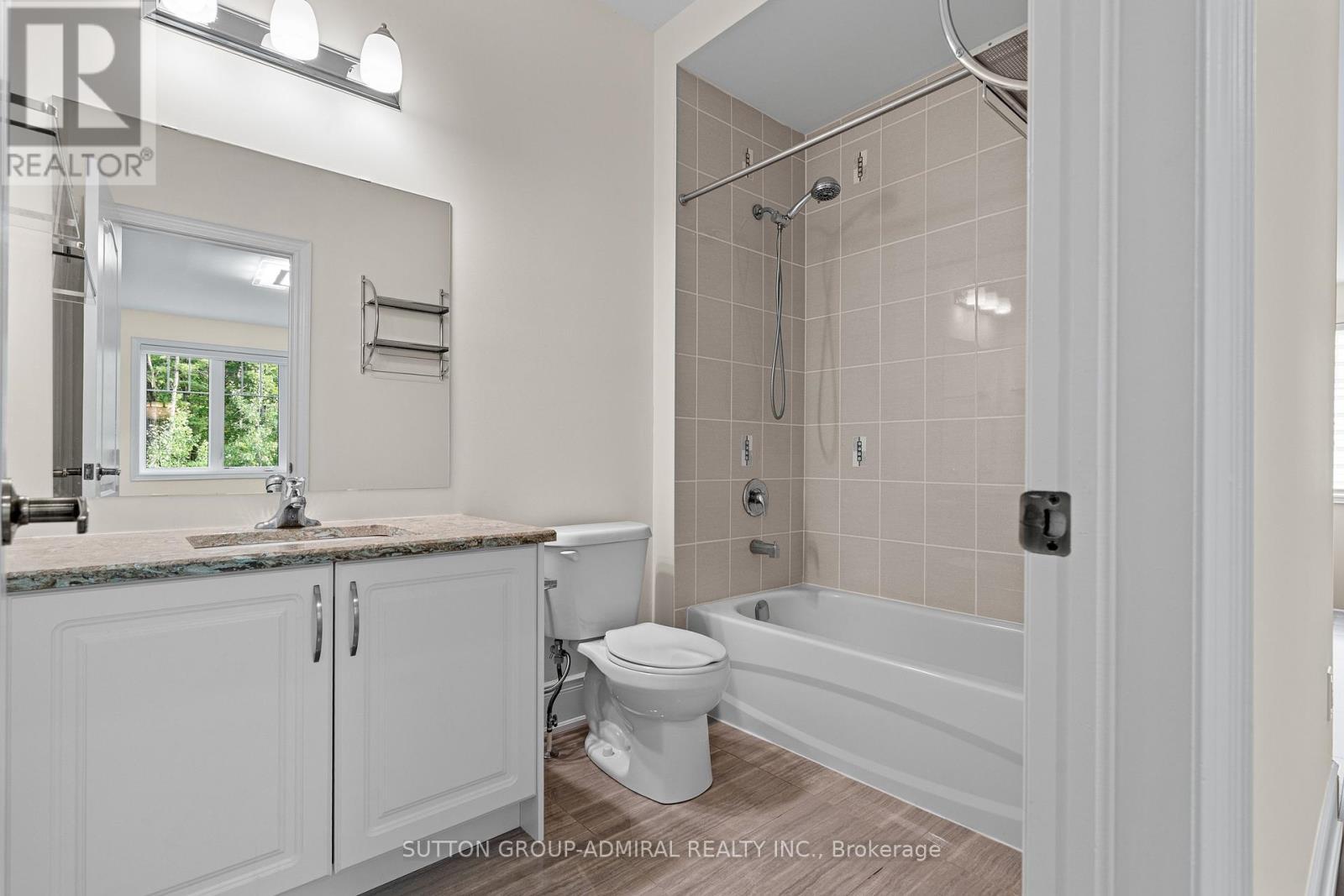 1 Redmond Crescent, Springwater, ON - Indoor Photo Showing Bathroom