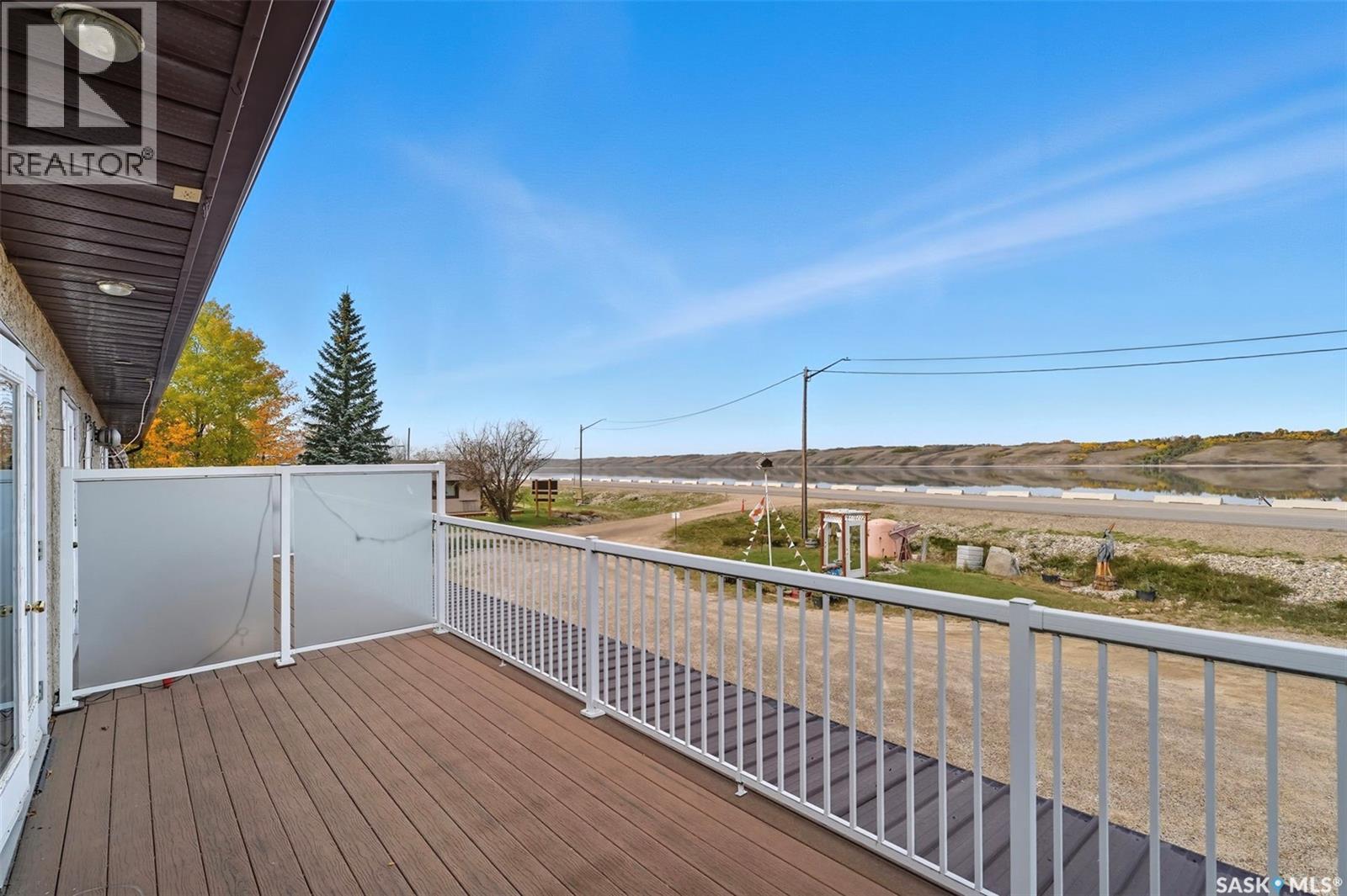 5 412 Lake Avenue, Manitou Beach, SK - Outdoor With Exterior