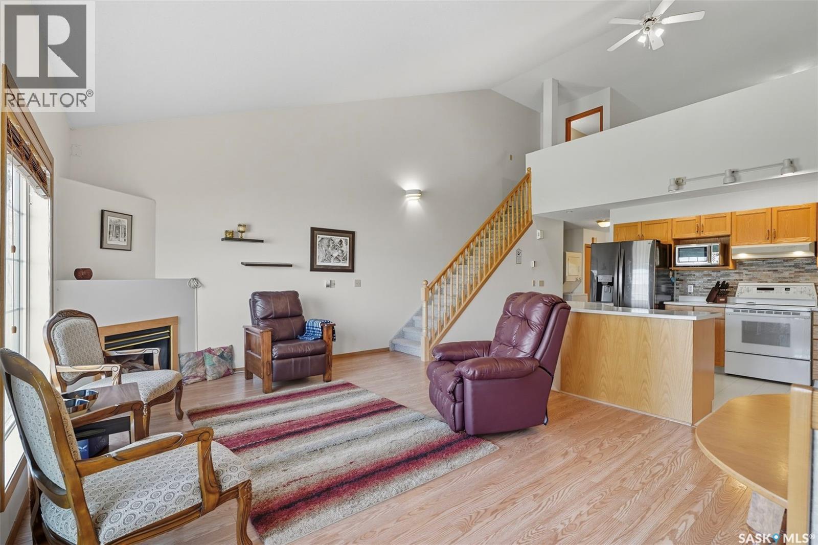 5 412 Lake Avenue, Manitou Beach, SK - Indoor