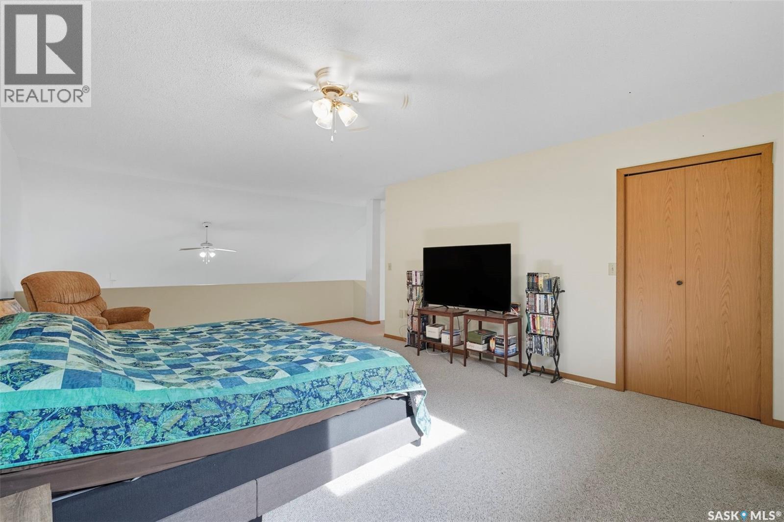 5 412 Lake Avenue, Manitou Beach, SK - Indoor Photo Showing Bedroom