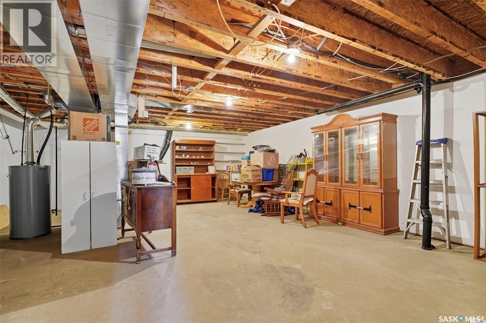 5 412 Lake Avenue, Manitou Beach, SK - Indoor Photo Showing Basement