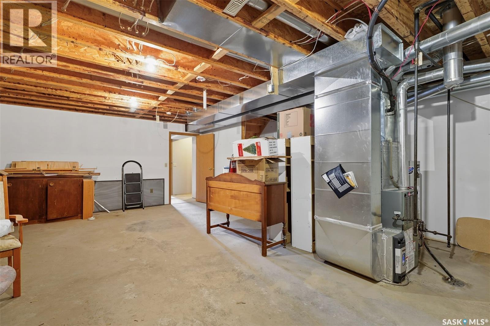 5 412 Lake Avenue, Manitou Beach, SK - Indoor Photo Showing Basement
