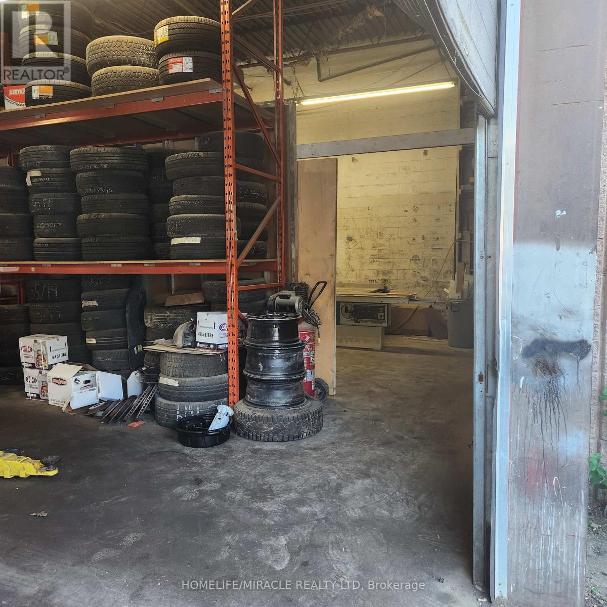 4 - 6720 Highway 7, Vaughan, ON