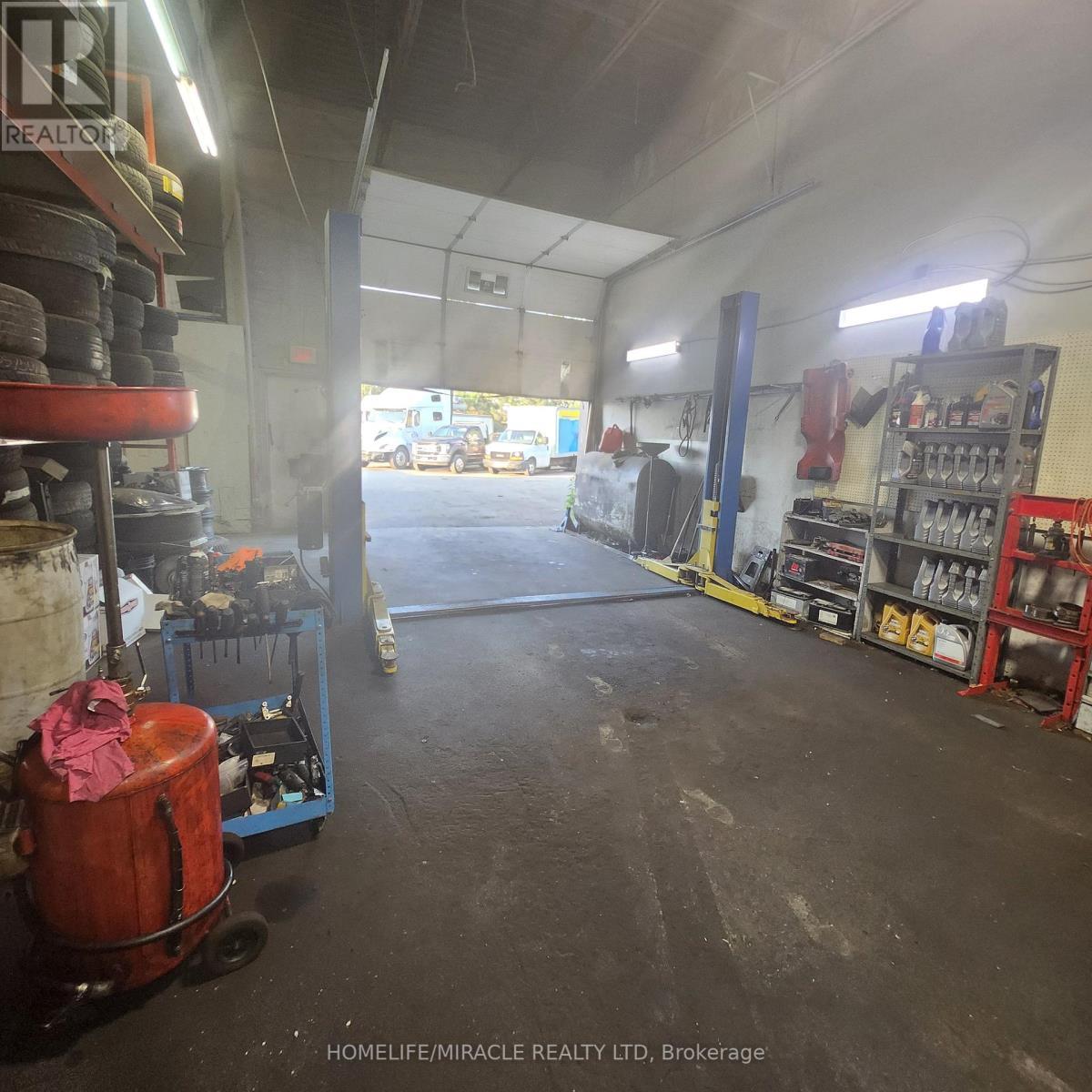 4 - 6720 Highway 7, Vaughan, ON