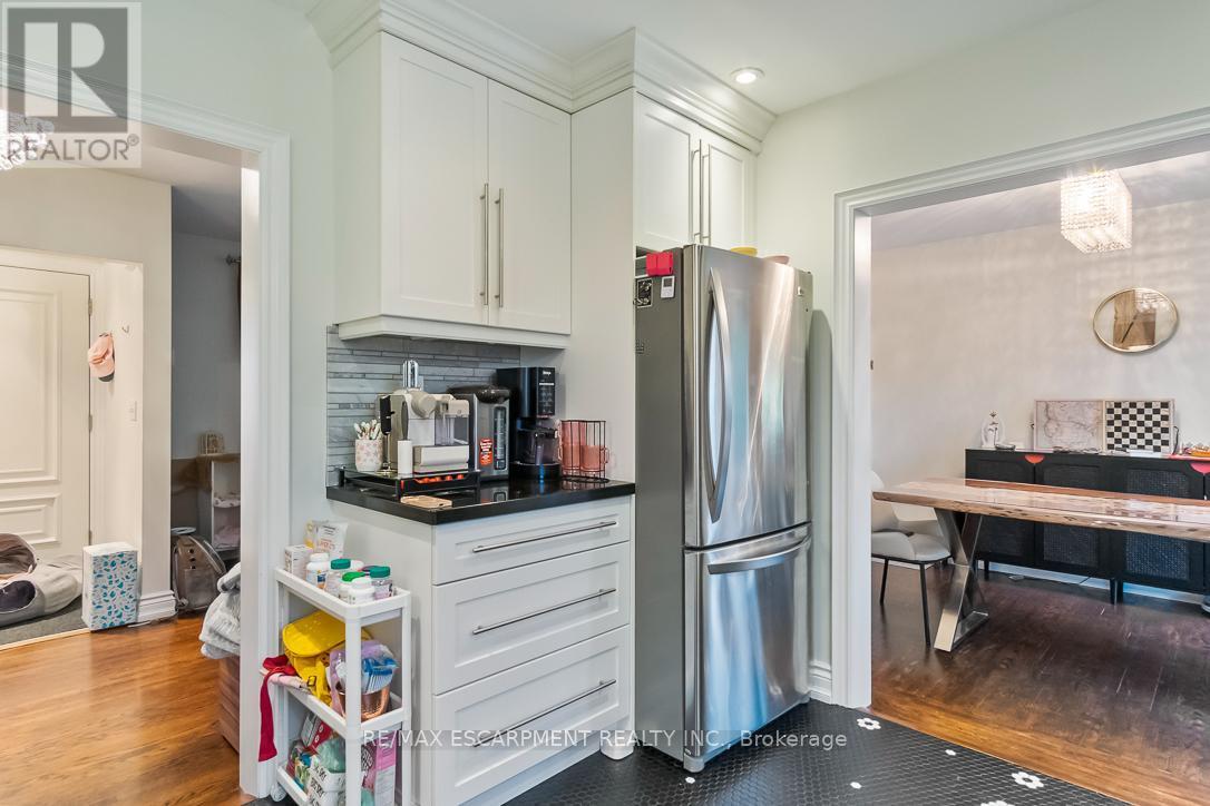 561 Wingrove Crescent, Oakville, ON - Indoor