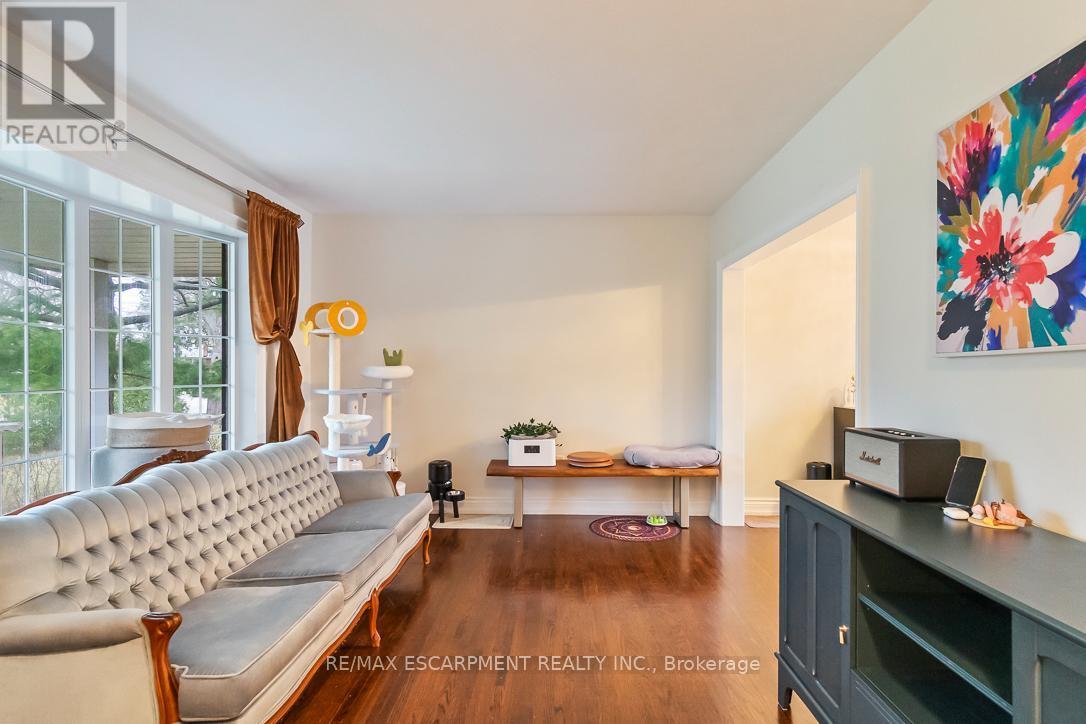 561 Wingrove Crescent, Oakville, ON - Indoor