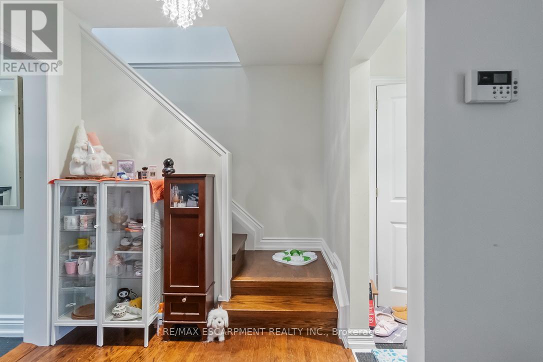 561 Wingrove Crescent, Oakville, ON - Indoor Photo Showing Other Room