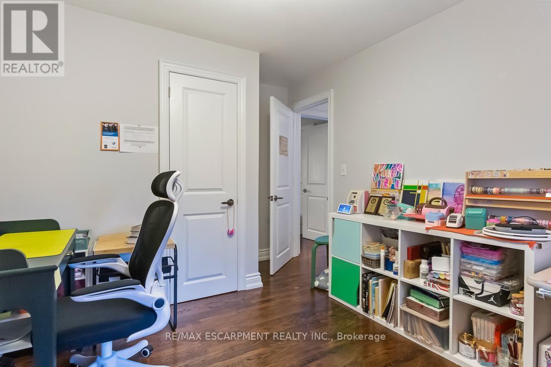 561 Wingrove Crescent, Oakville, ON - Indoor Photo Showing Office