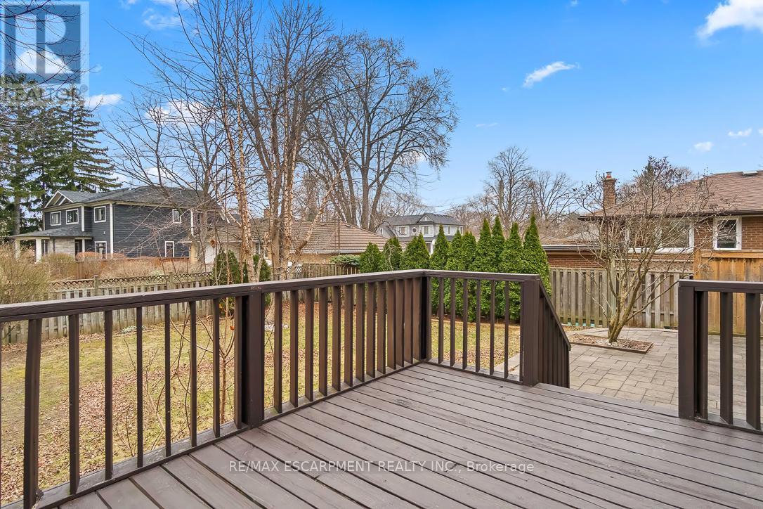 561 Wingrove Crescent, Oakville, ON - Outdoor