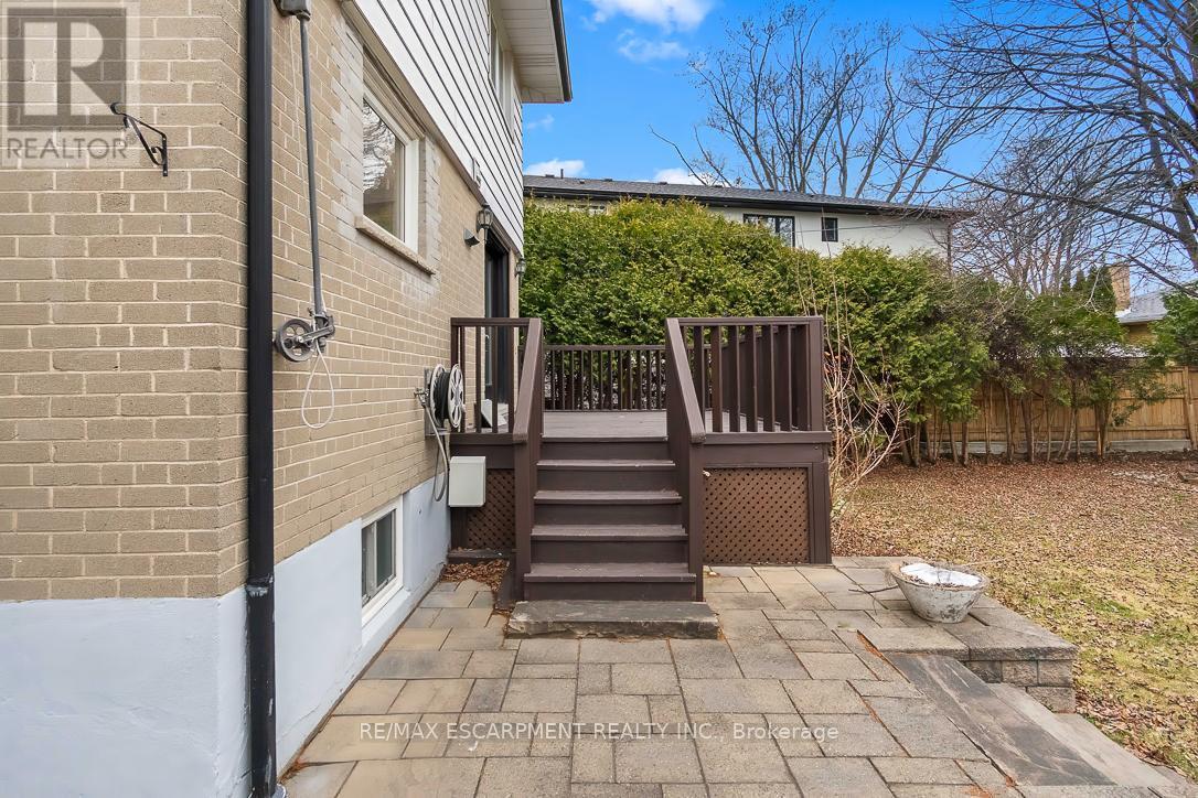 561 Wingrove Crescent, Oakville, ON - Outdoor