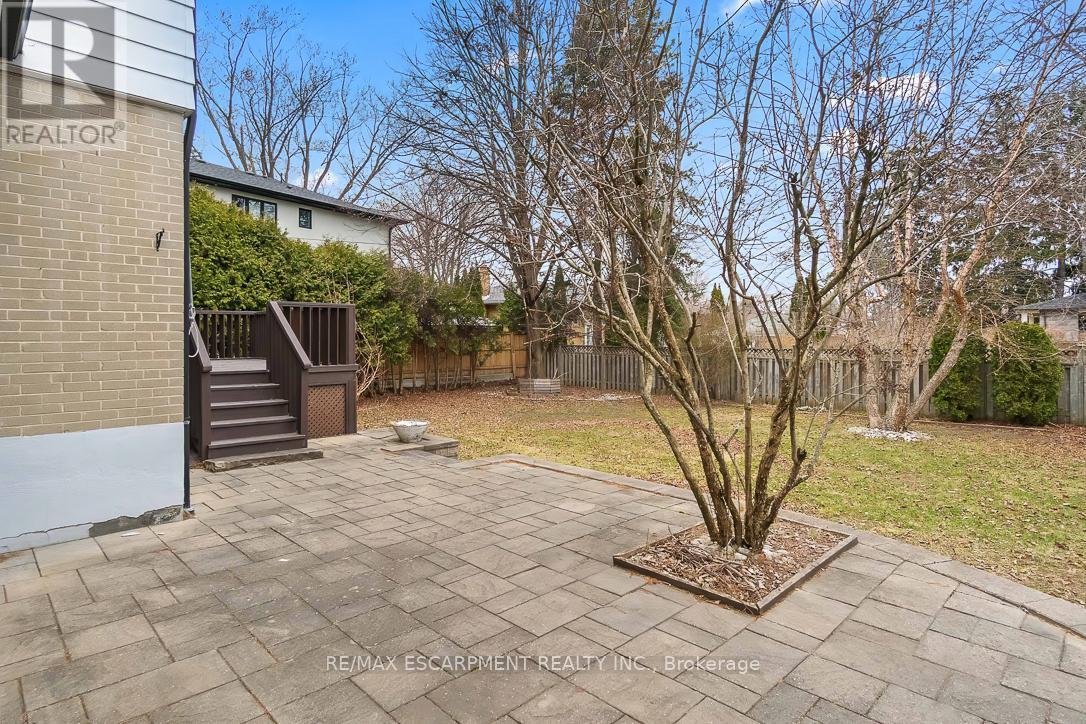 561 Wingrove Crescent, Oakville, ON - Outdoor