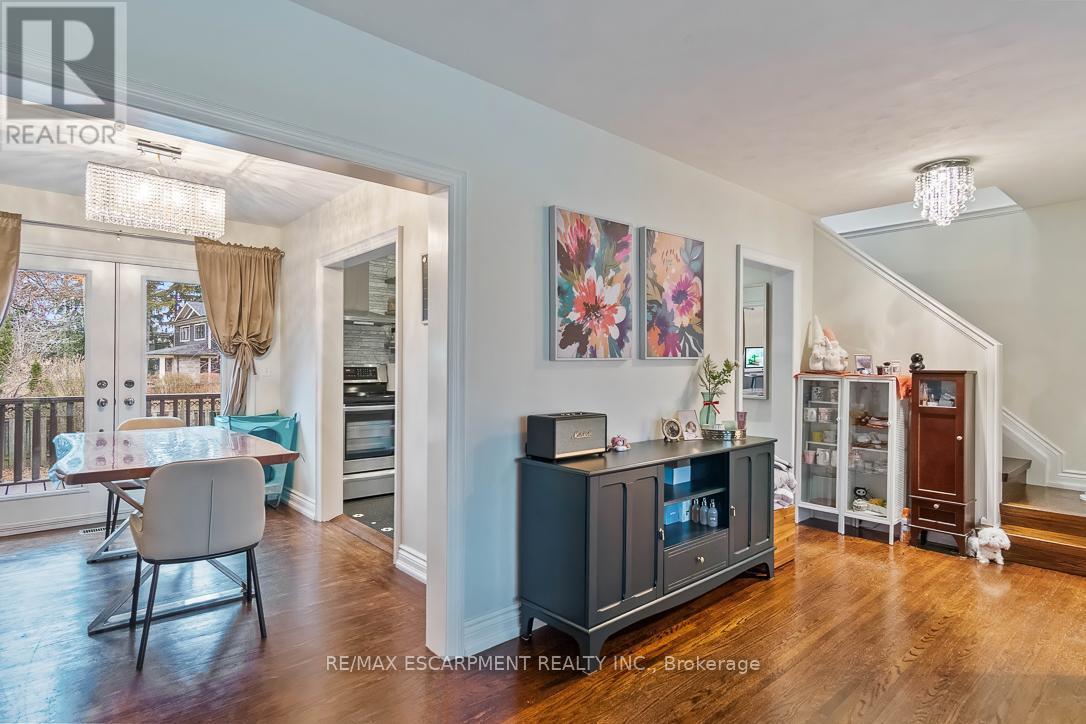 561 Wingrove Crescent, Oakville, ON - Indoor