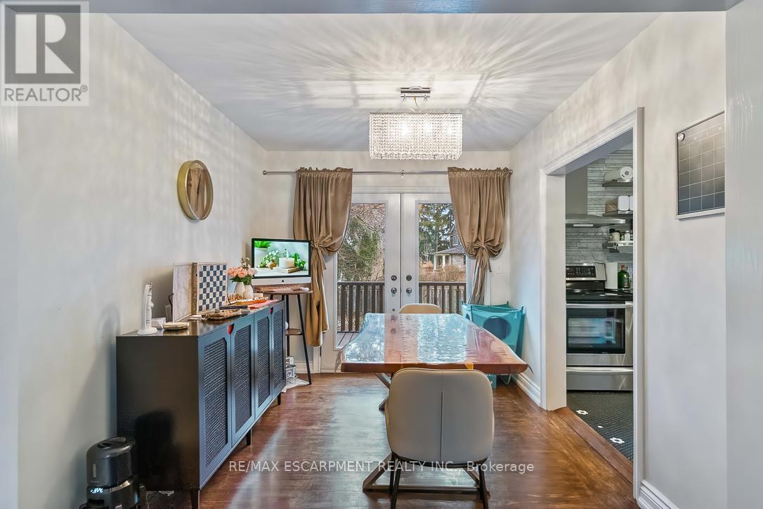 561 Wingrove Crescent, Oakville, ON - Indoor Photo Showing Dining Room