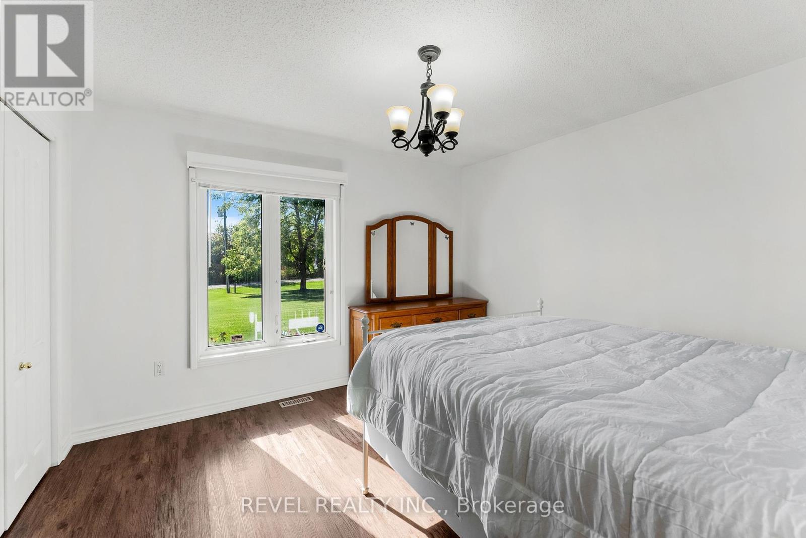 572 6Th Line, Port Hope, ON - Indoor Photo Showing Bedroom