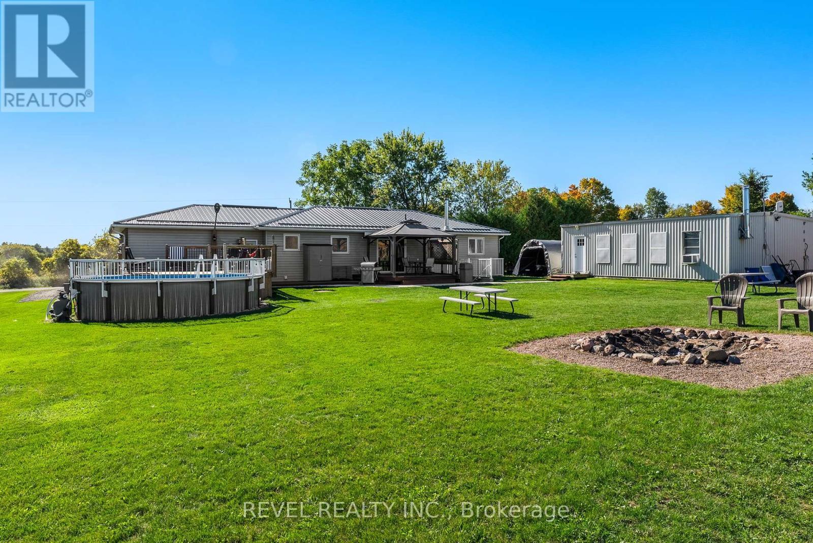 Separate Outhouse - 572 6Th Line, Port Hope, ON - Outdoor With Backyard