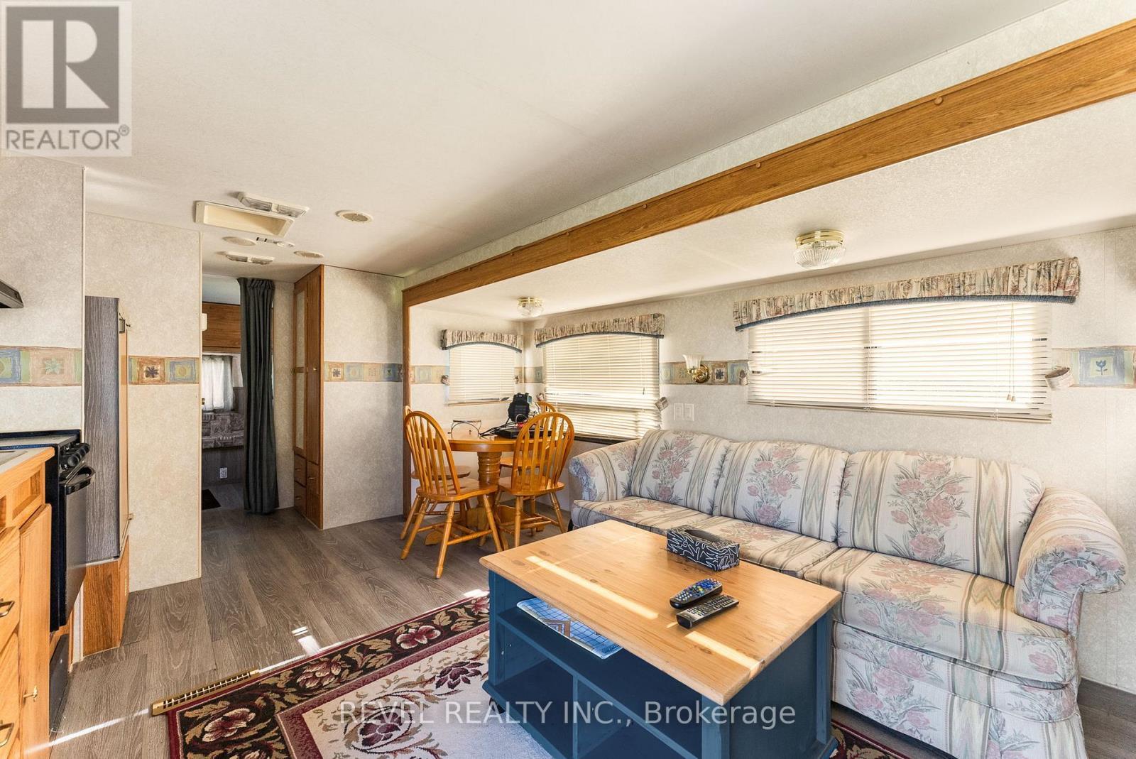 Trailer Home - 572 6Th Line, Port Hope, ON - Indoor