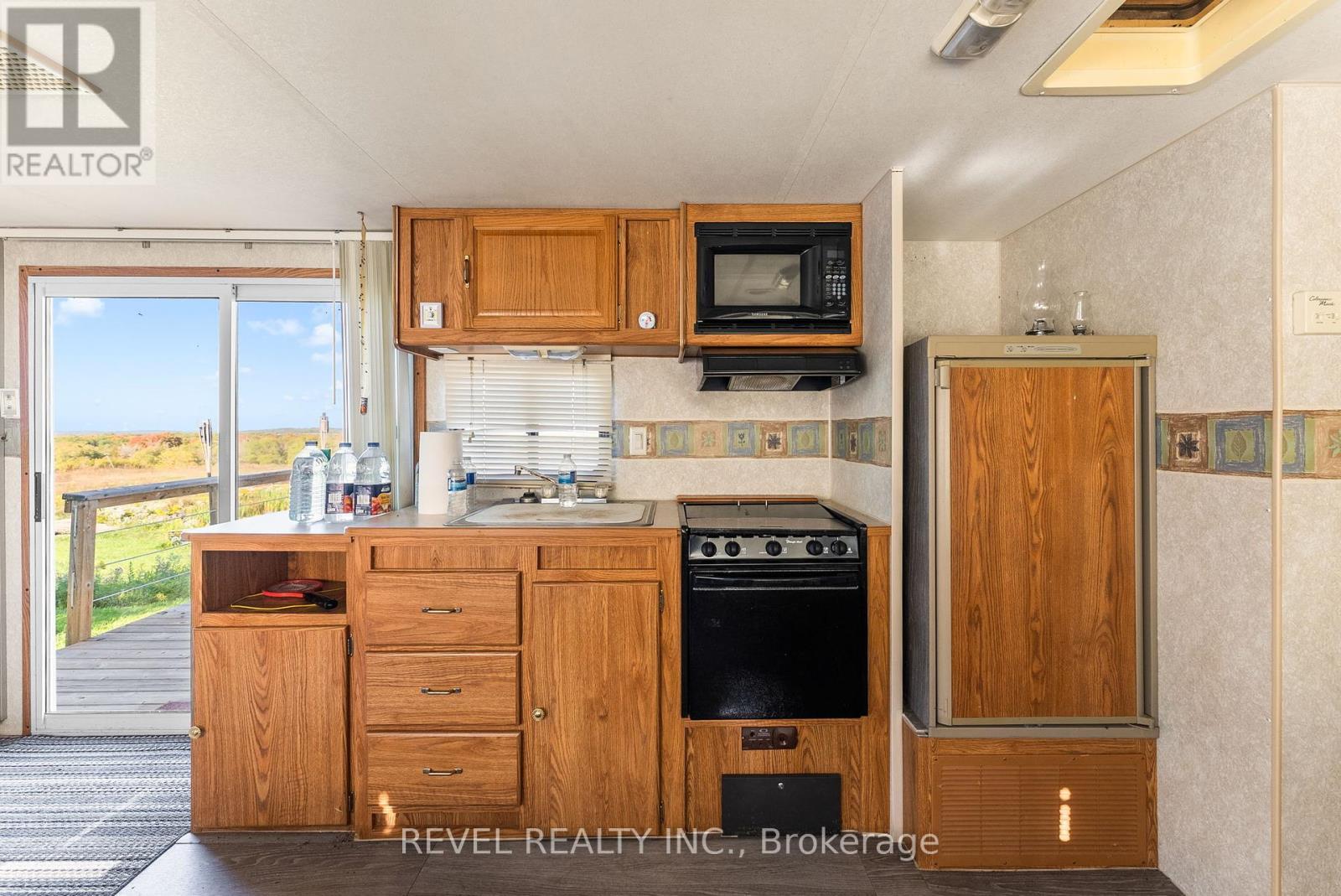 572 6Th Line, Port Hope, ON - Indoor Photo Showing Kitchen
