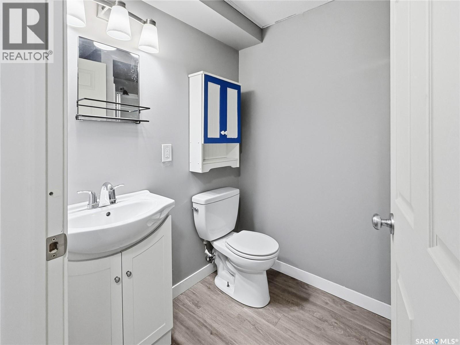 5128 Aerial Crescent, Regina, SK - Indoor Photo Showing Bathroom