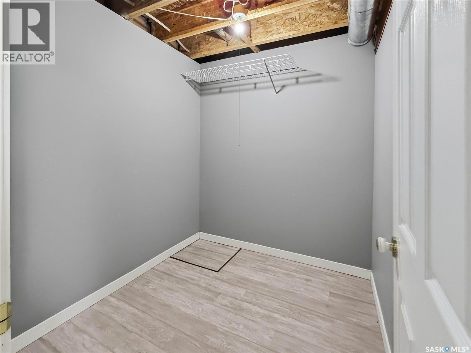 5128 Aerial Crescent, Regina, SK - Indoor