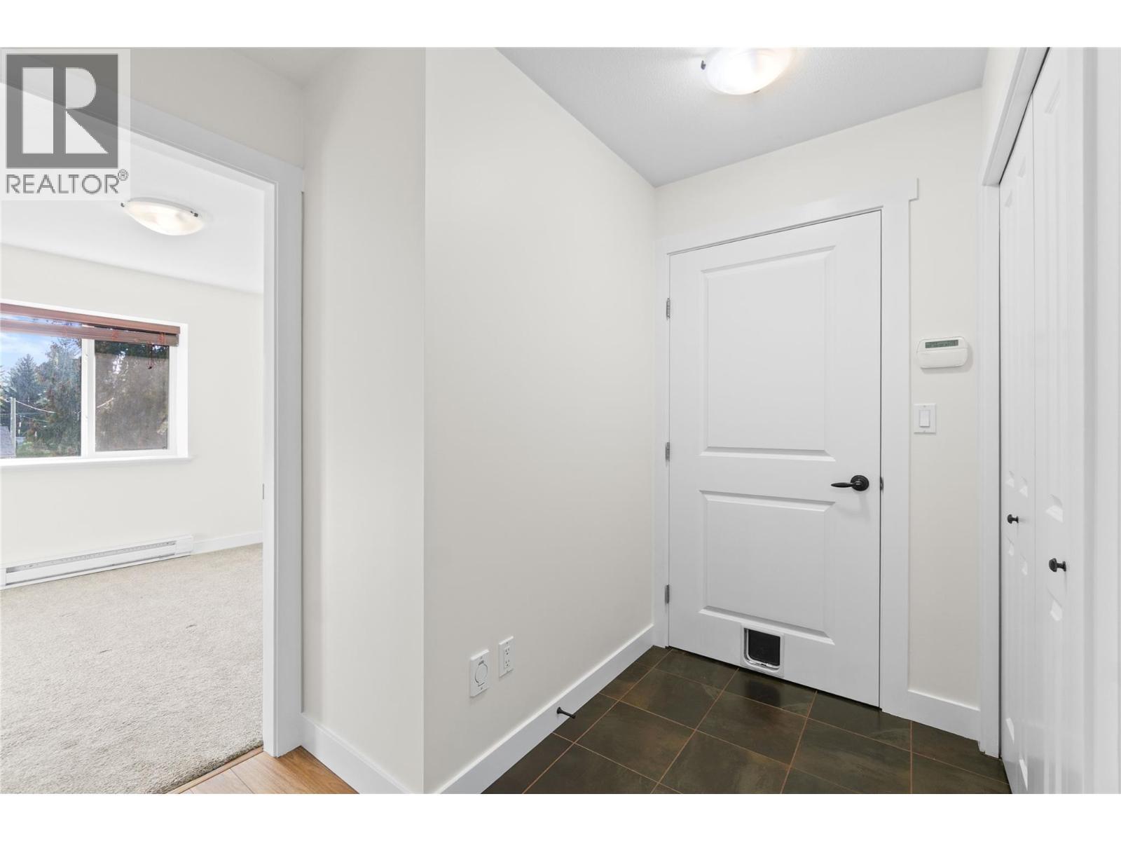 725 Trans Canada Highway, Sicamous, BC - Indoor Photo Showing Other Room