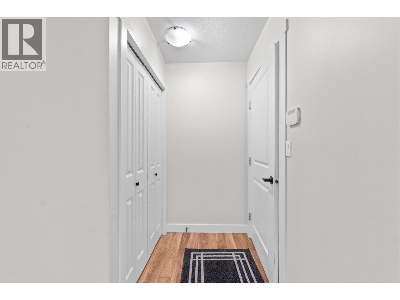 725 Trans Canada Highway, Sicamous, BC - Indoor Photo Showing Other Room