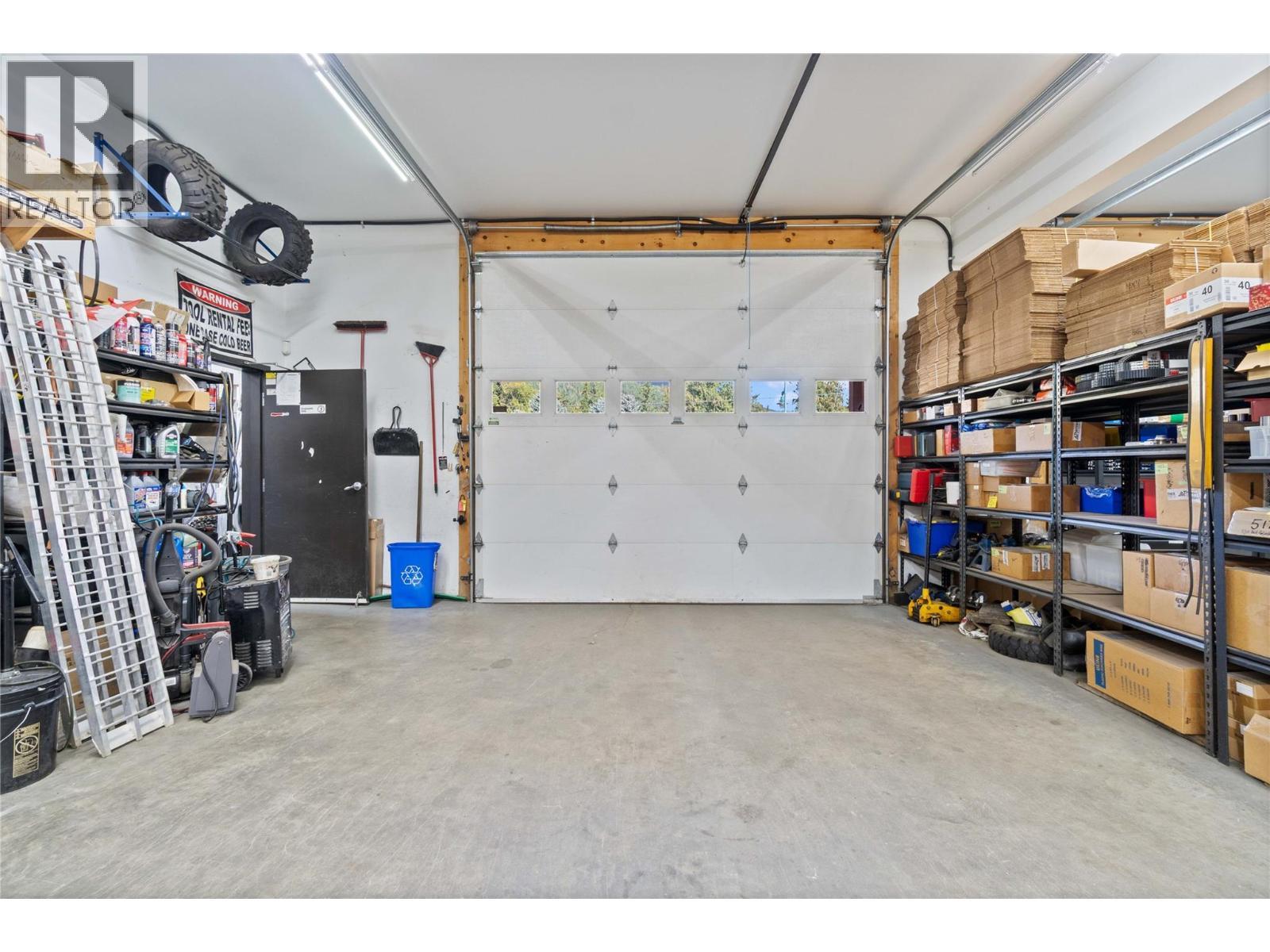 725 Trans Canada Highway, Sicamous, BC - Indoor Photo Showing Garage
