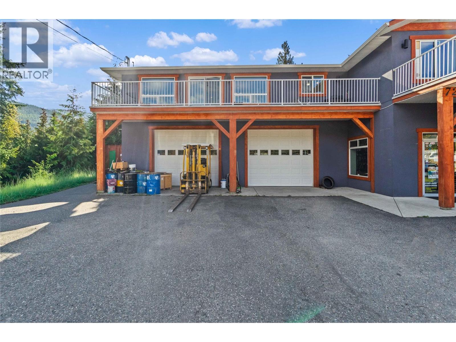 725 Trans Canada Highway, Sicamous, BC - Outdoor