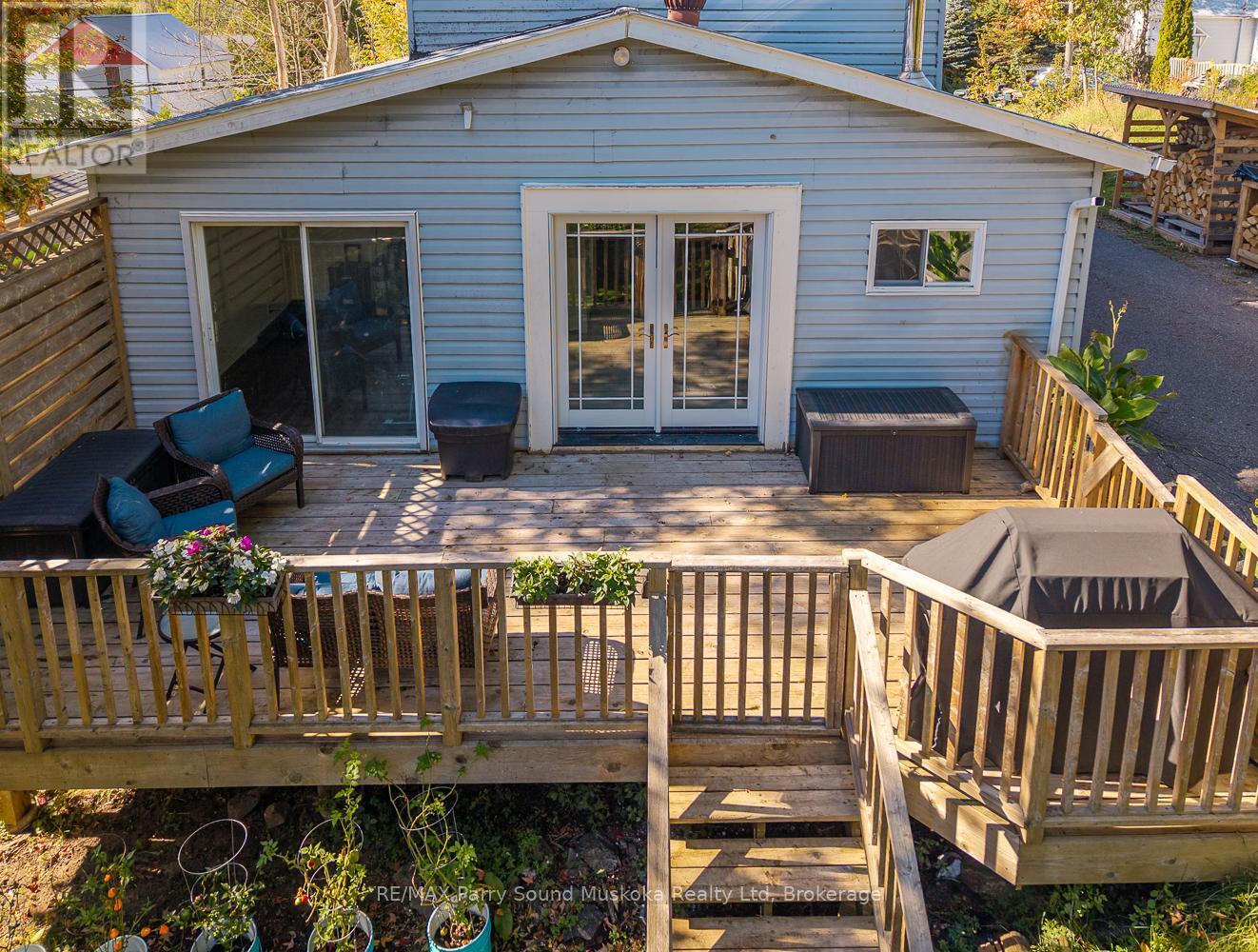 502 High Street, Georgian Bay (Freeman), ON - Outdoor With Deck Patio Veranda With Exterior