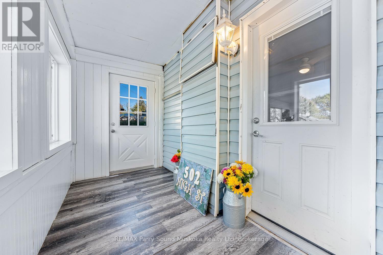 502 High Street, Georgian Bay (Freeman), ON - With Exterior