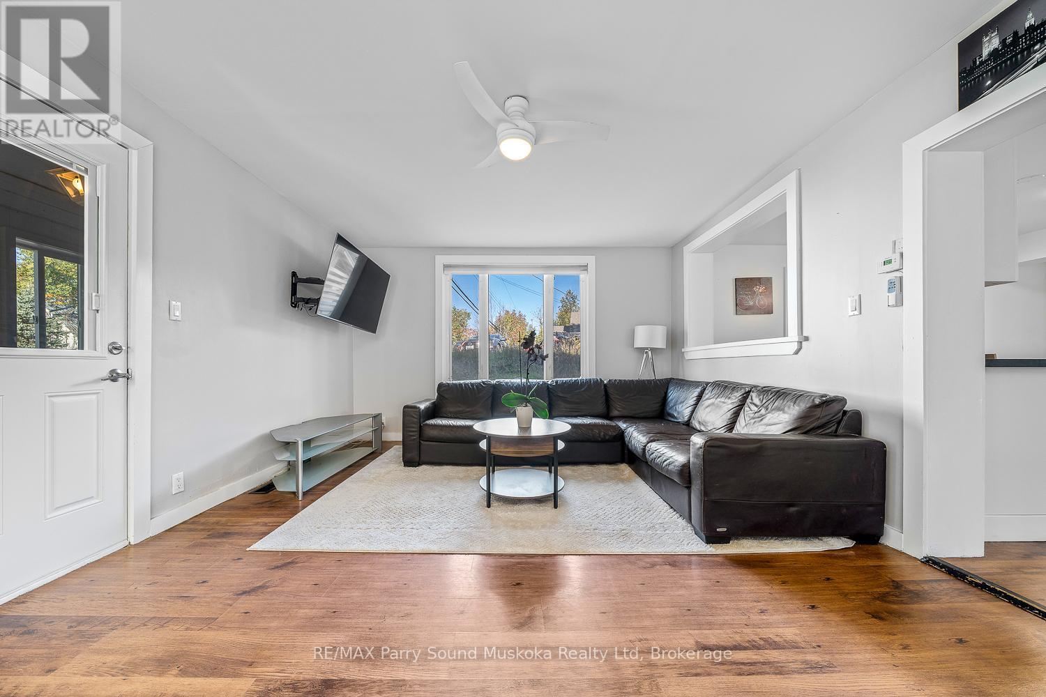 502 High Street, Georgian Bay (Freeman), ON - Indoor Photo Showing Other Room