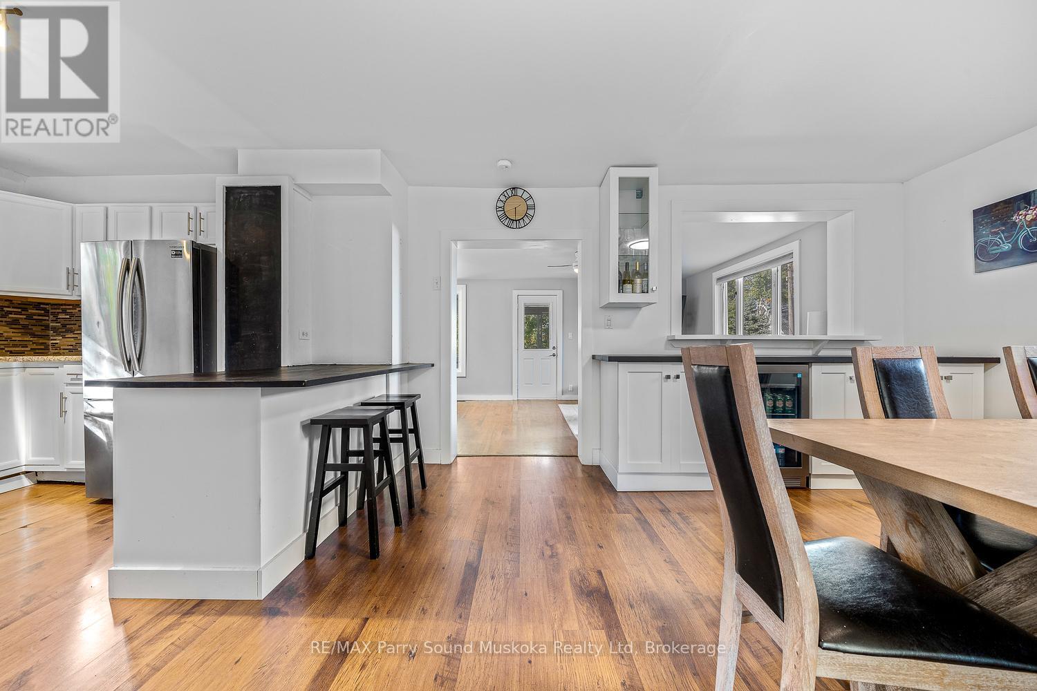 502 High Street, Georgian Bay (Freeman), ON - Indoor