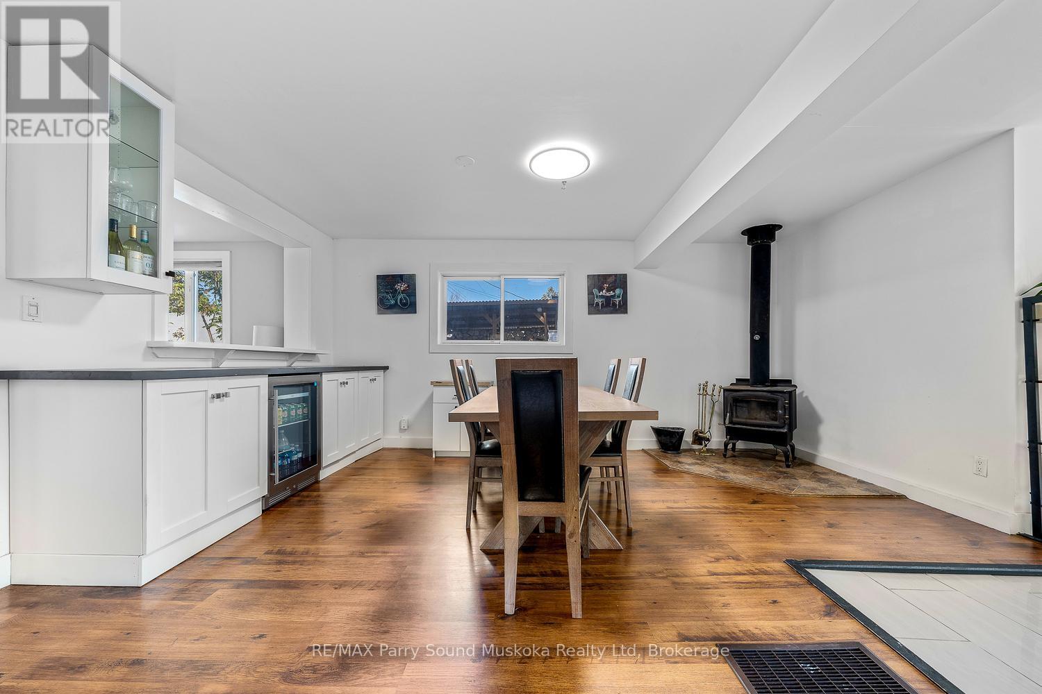 502 High Street, Georgian Bay (Freeman), ON - Indoor