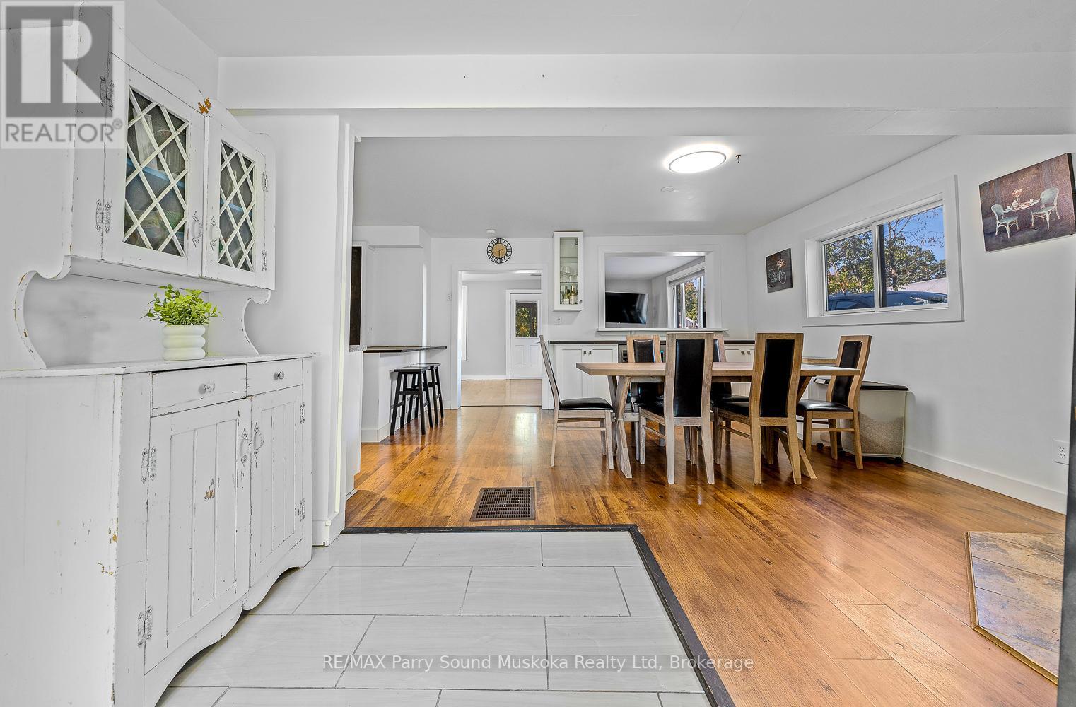 502 High Street, Georgian Bay (Freeman), ON - Indoor Photo Showing Other Room