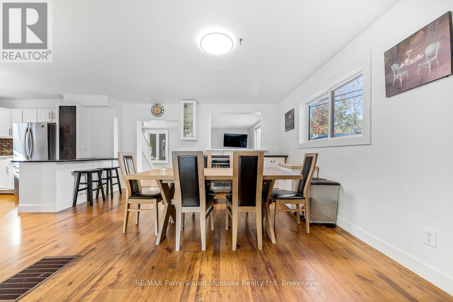 502 High Street, Georgian Bay (Freeman), ON - Indoor Photo Showing Other Room