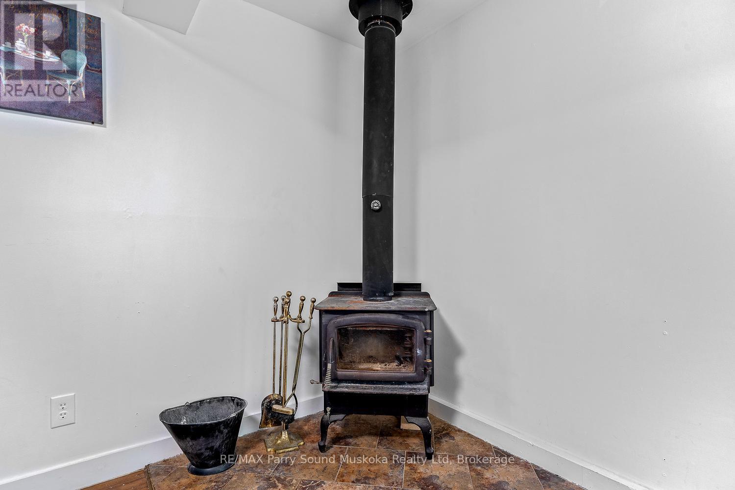 502 High Street, Georgian Bay (Freeman), ON - Indoor Photo Showing Other Room