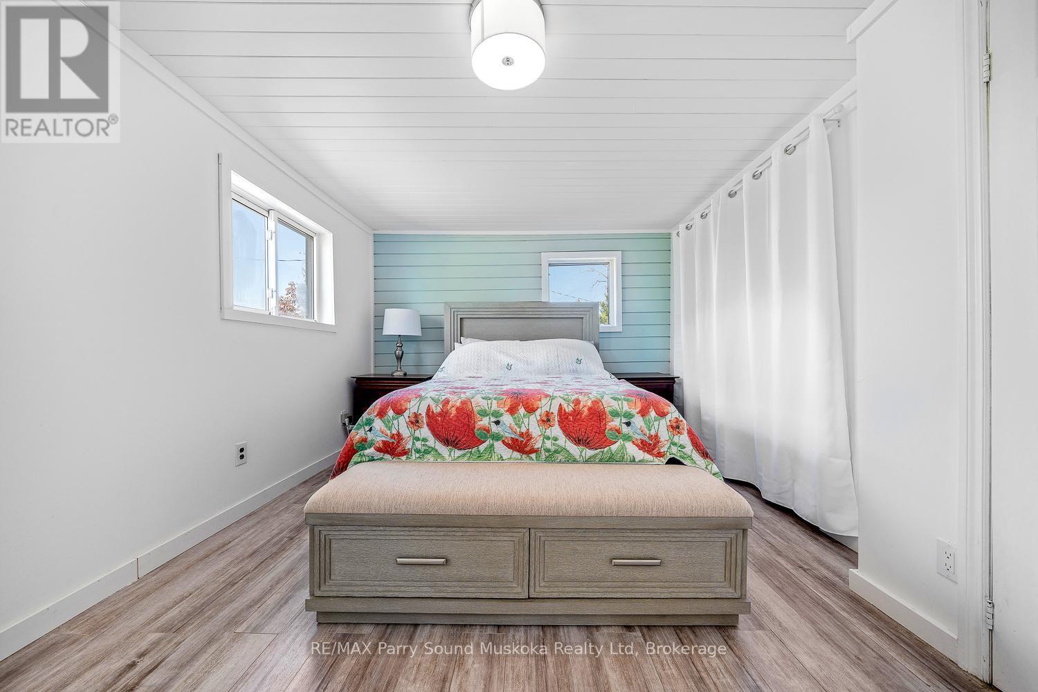 502 High Street, Georgian Bay (Freeman), ON - Indoor Photo Showing Bedroom