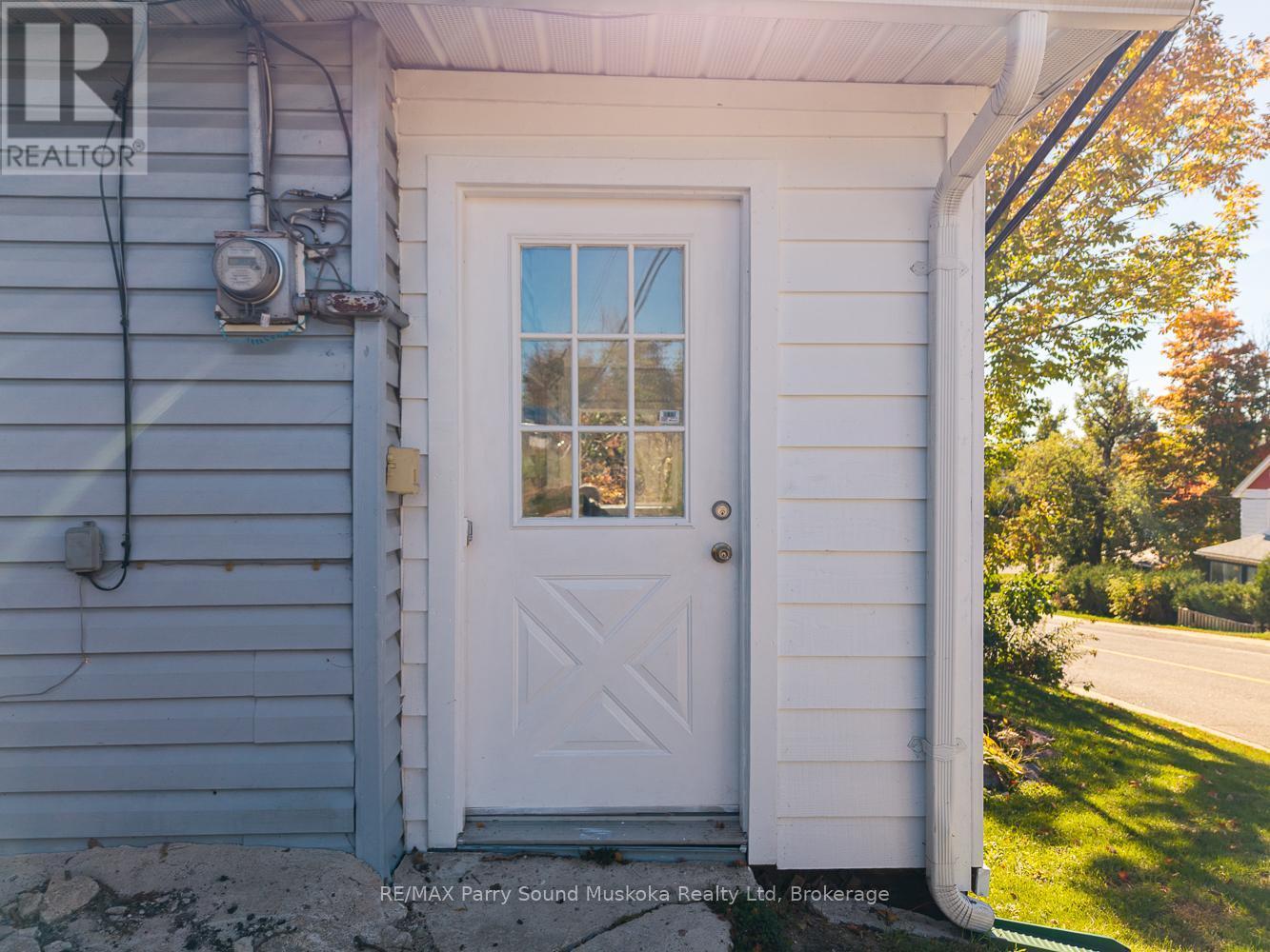 502 High Street, Georgian Bay (Freeman), ON - Outdoor With Exterior