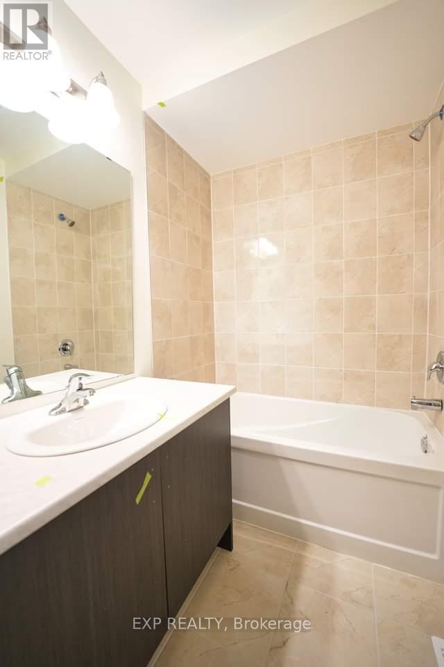 436 Okanagan Path E, Oshawa, ON - Indoor Photo Showing Bathroom
