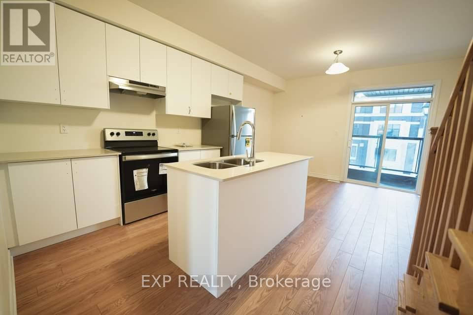 436 Okanagan Path E, Oshawa, ON - Indoor Photo Showing Kitchen With Stainless Steel Kitchen With Double Sink