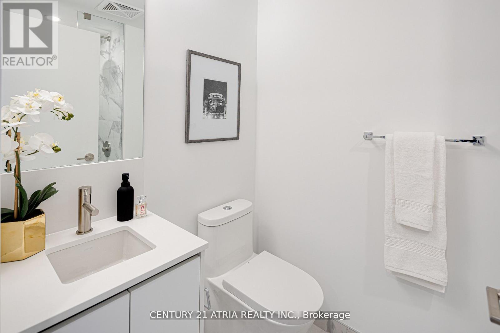 822 - 1100 Sheppard Avenue W, Toronto, ON - Indoor Photo Showing Bathroom