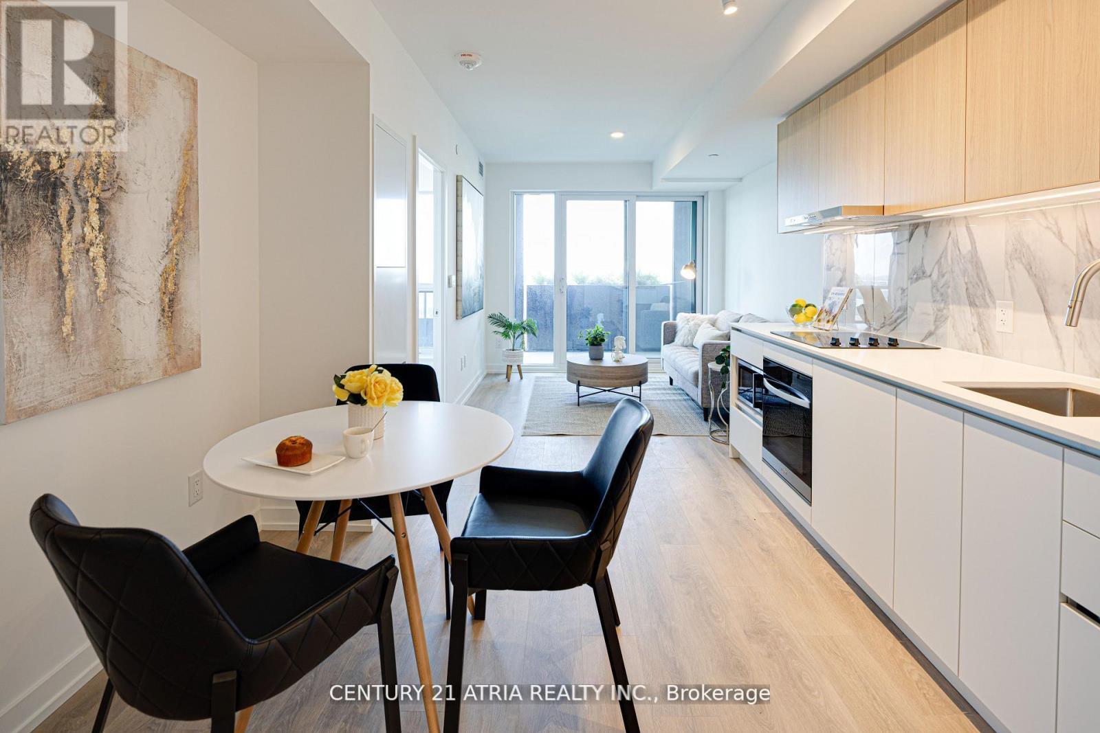 822 - 1100 Sheppard Avenue W, Toronto, ON - Indoor