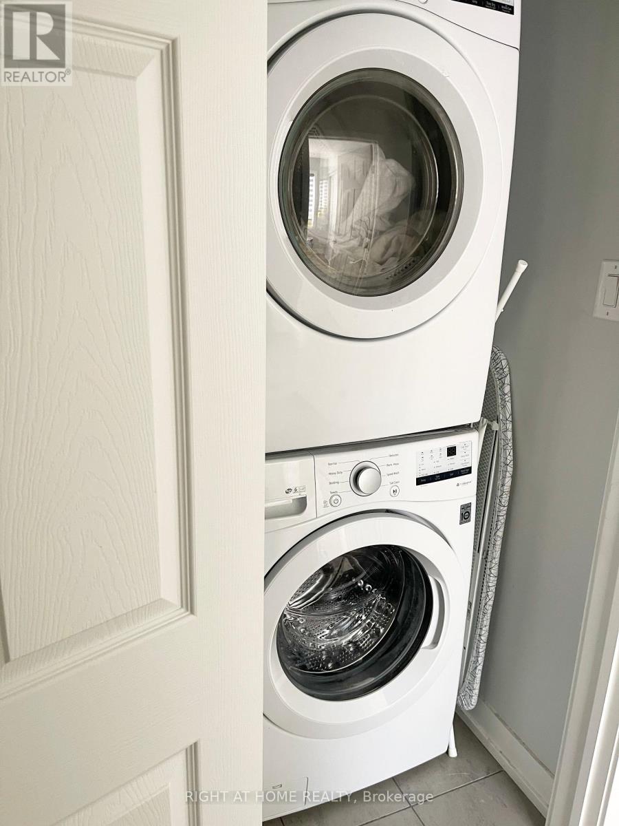 232 Anyolite Private, Ottawa, ON - Indoor Photo Showing Laundry Room