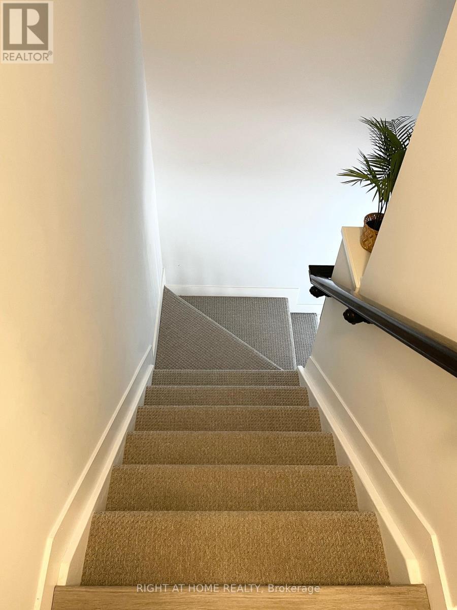 232 Anyolite Private, Ottawa, ON - Indoor Photo Showing Other Room