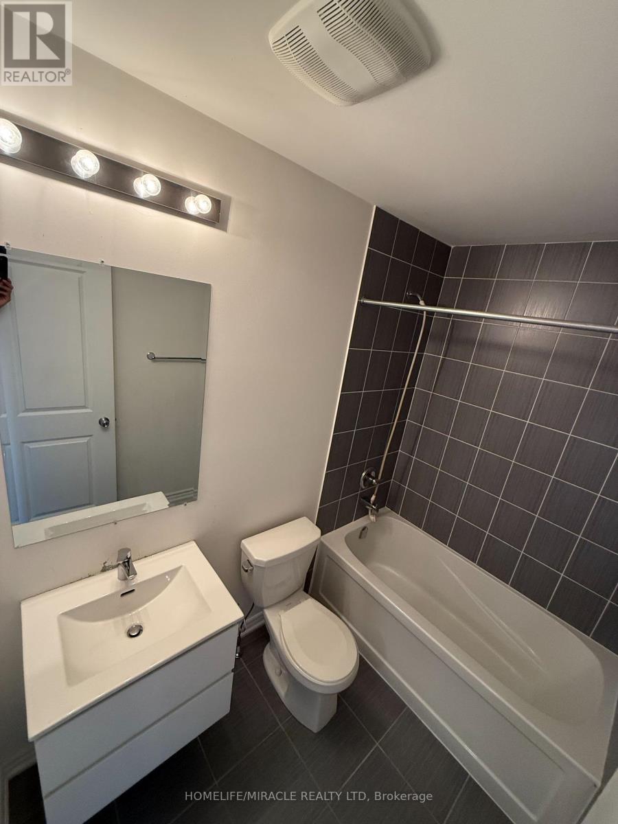 8 Pomarine Way, Brampton, ON