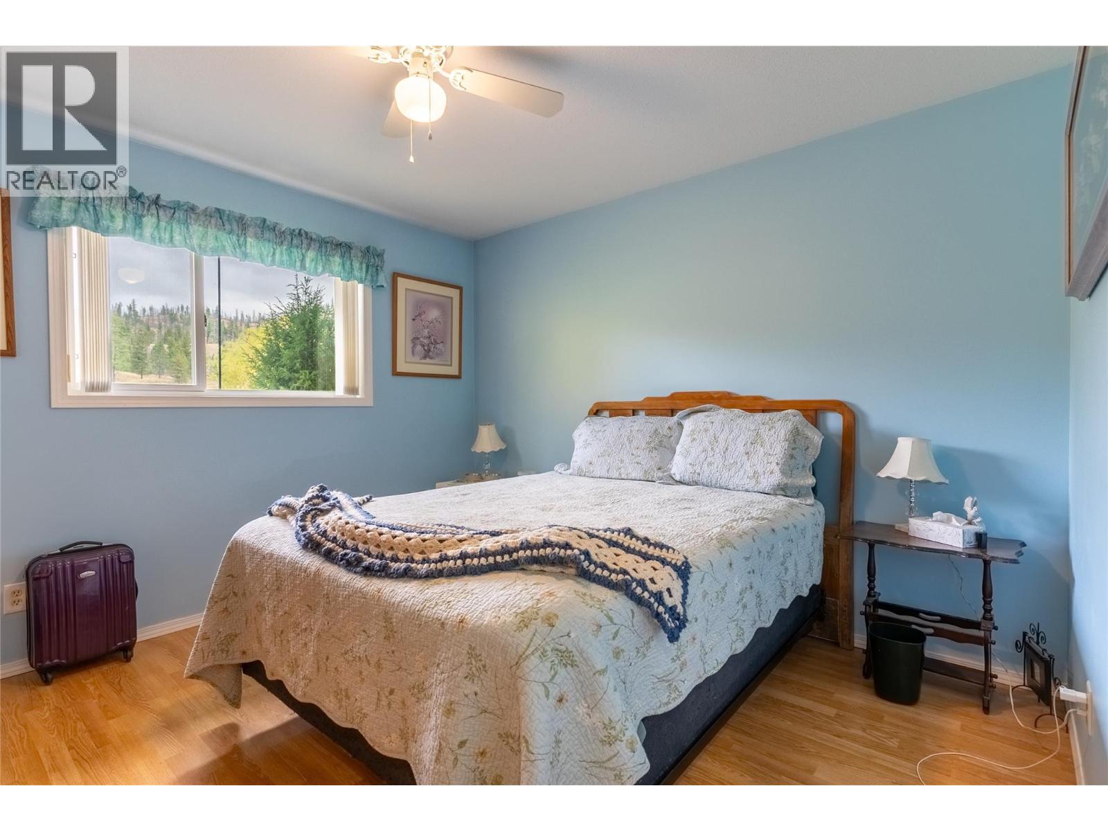 Bedroom - 1424 Loon Lake Road, Loon Lake, BC - Indoor Photo Showing Bedroom